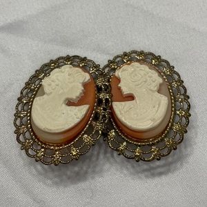 Clip-on Pendant Earings- Vintage and rare to find- in excellent condition